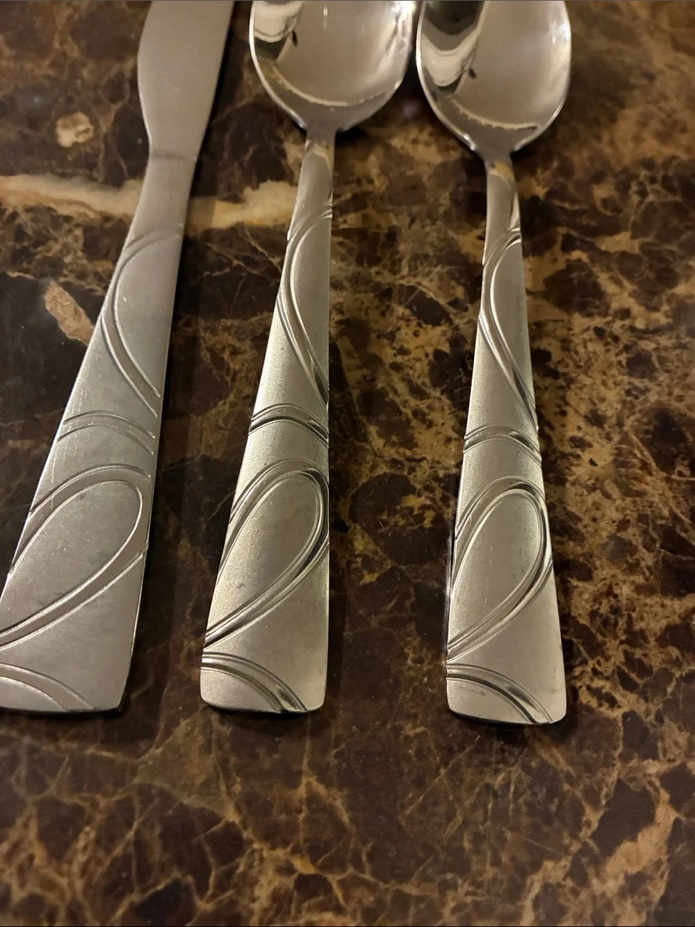 Cambridge Sasha Sand Stainless Steel Flatware 1 Dinner Knife 2 Soup Spoons Satin